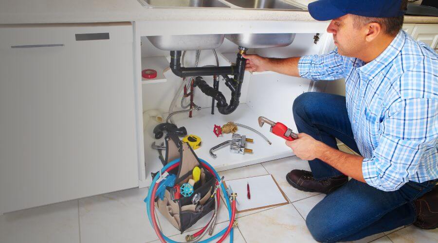 Professional water heater repair in Fort McKavett, TX